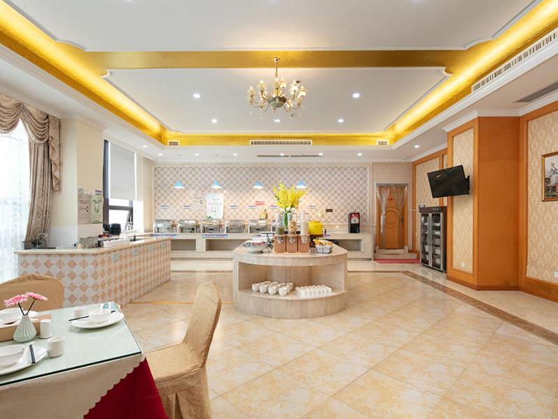 Vienna International Hotel Jiujiang Shili Street Exterior photo